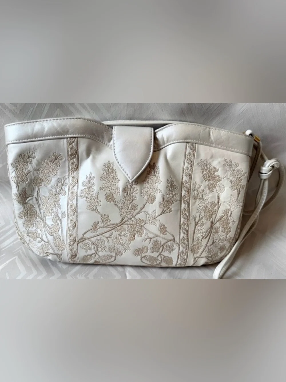 VTG J Renee Cream Floral Embroidered Clutch Bag Button Elegant White Leather
